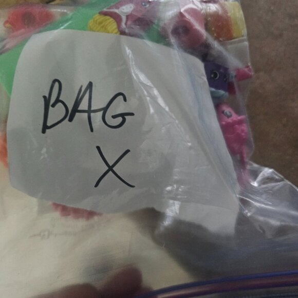 Shopkins Mini Figures Set of 50 - Picture 8 of 8